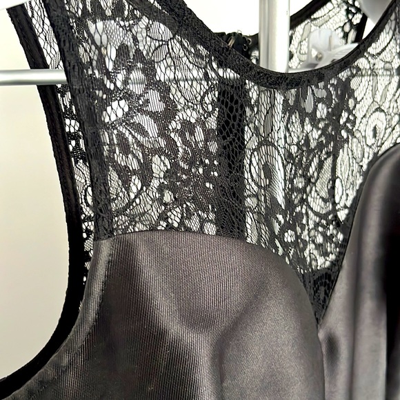 Black mini dress - Picture 3 of 3